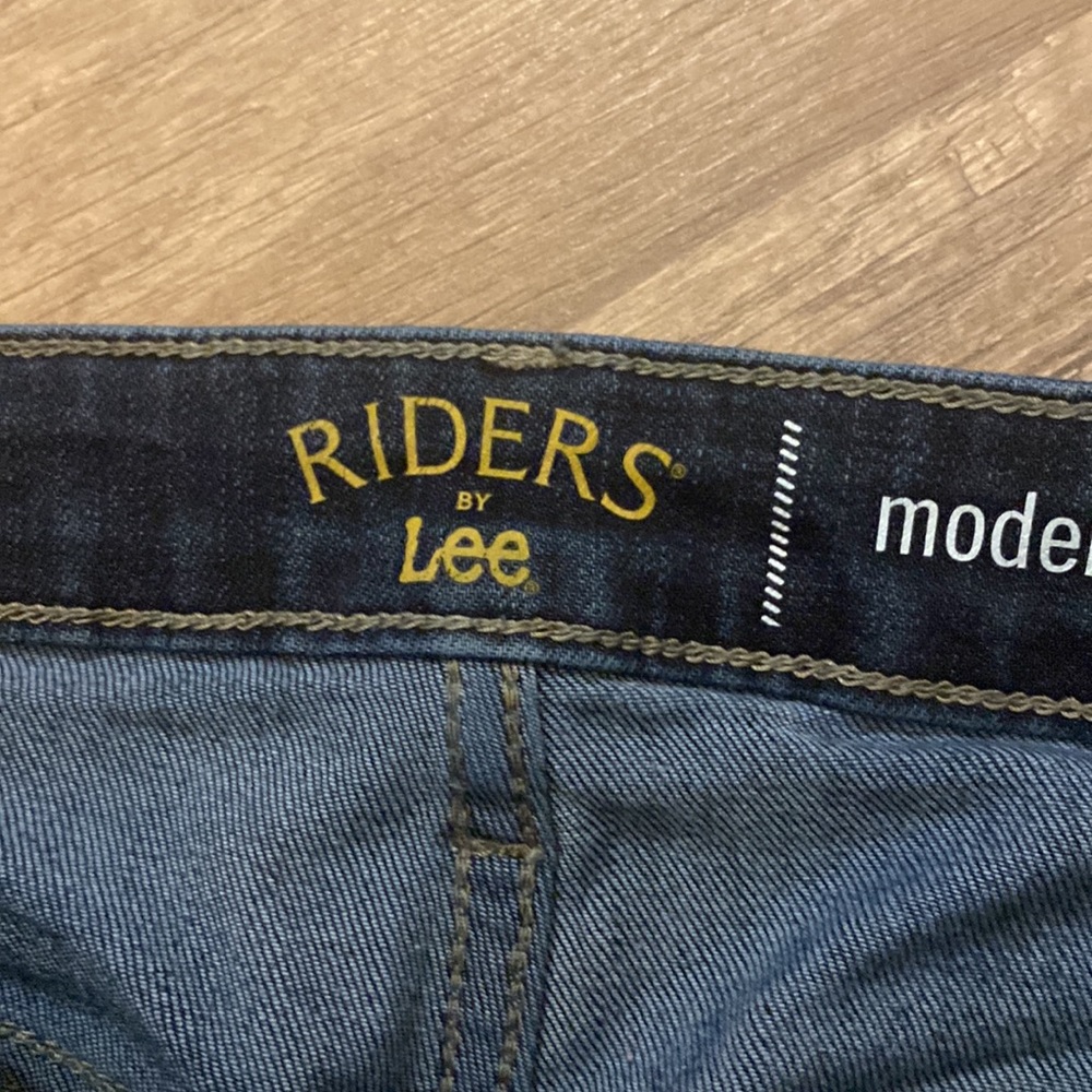 Lee Riders - Picture 3 of 6
